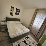 Molnar Mimoza&apartment Nea