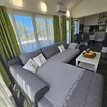 Molnar Mimoza&apartment Nea *