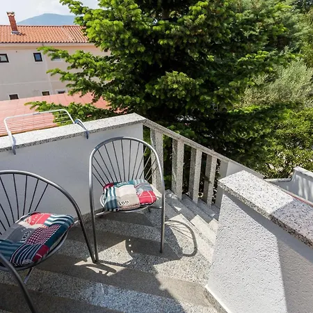 Molnar Mimoza&apartment Nea Brzac