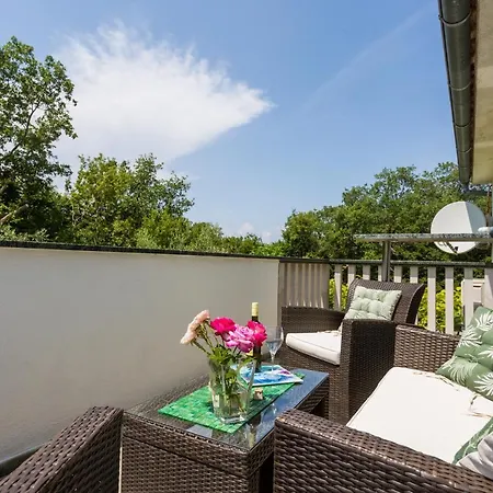 Molnar Mimoza&apartment Nea * Brzac