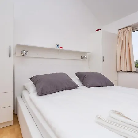 Resort Molnar Mimoza&apartment Nea Brzac