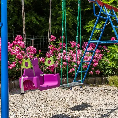 Resort Molnar Mimoza&apartment Nea Brzac