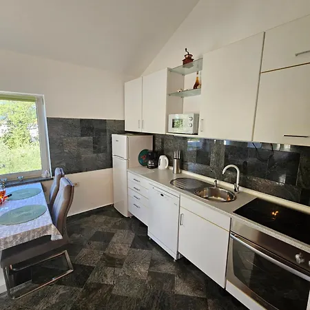 Resort Molnar Mimoza&apartment Nea Brzac