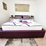 Molnar Ljiljana منتجع Brzac