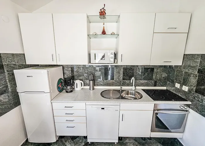 Molnar Ljiljana Semesteranläggning (resort)
